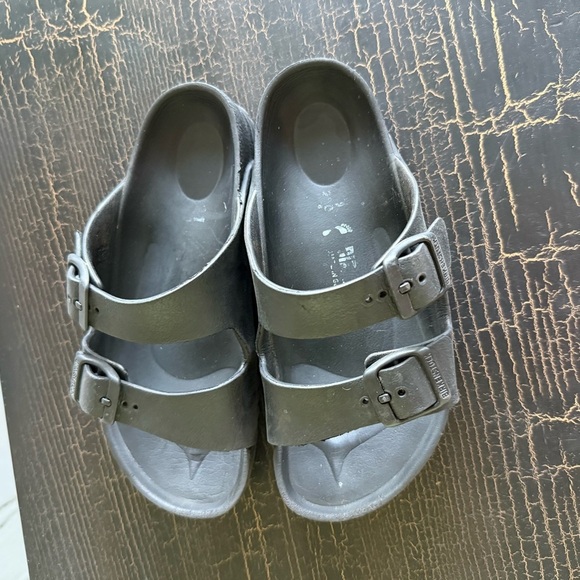 Birkenstock Kids Black Sandals size 31 - Picture 2 of 6